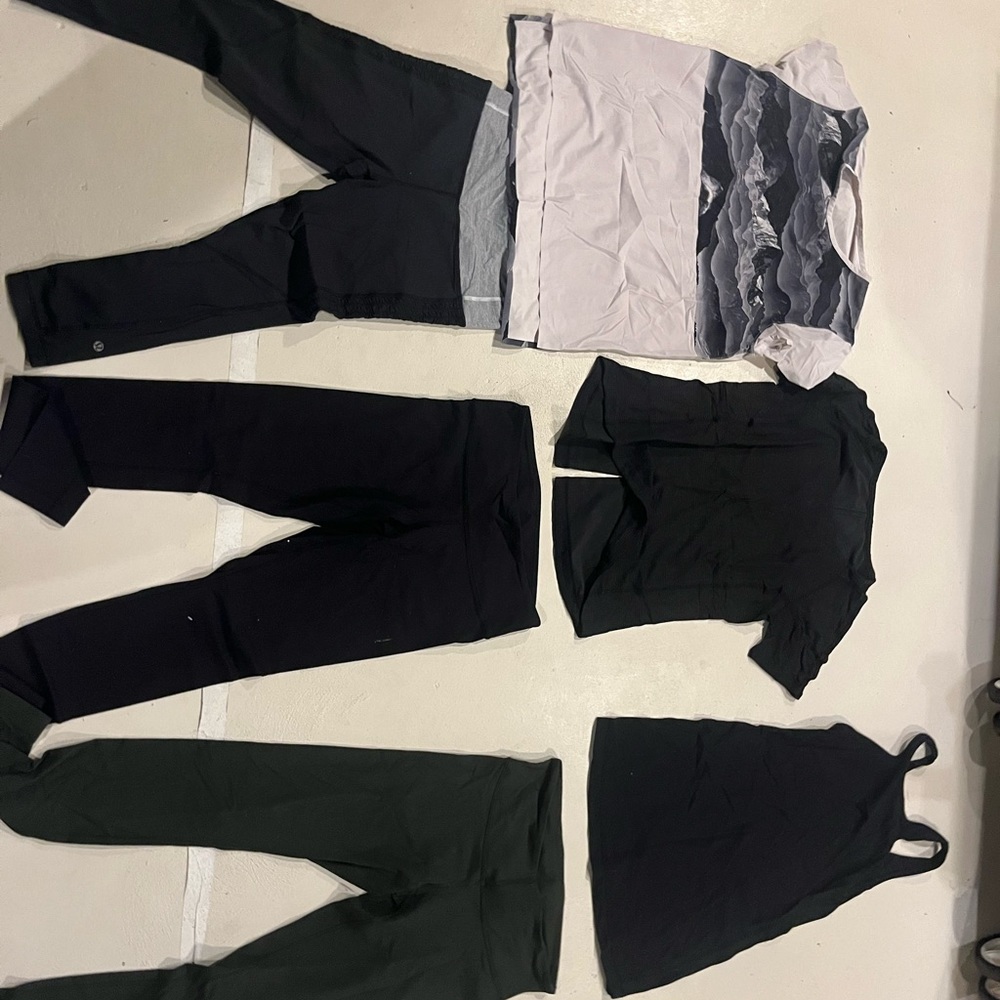 Lululemon lot or buy altogether DO NOT BIY ON HOLD FOR CATHY
